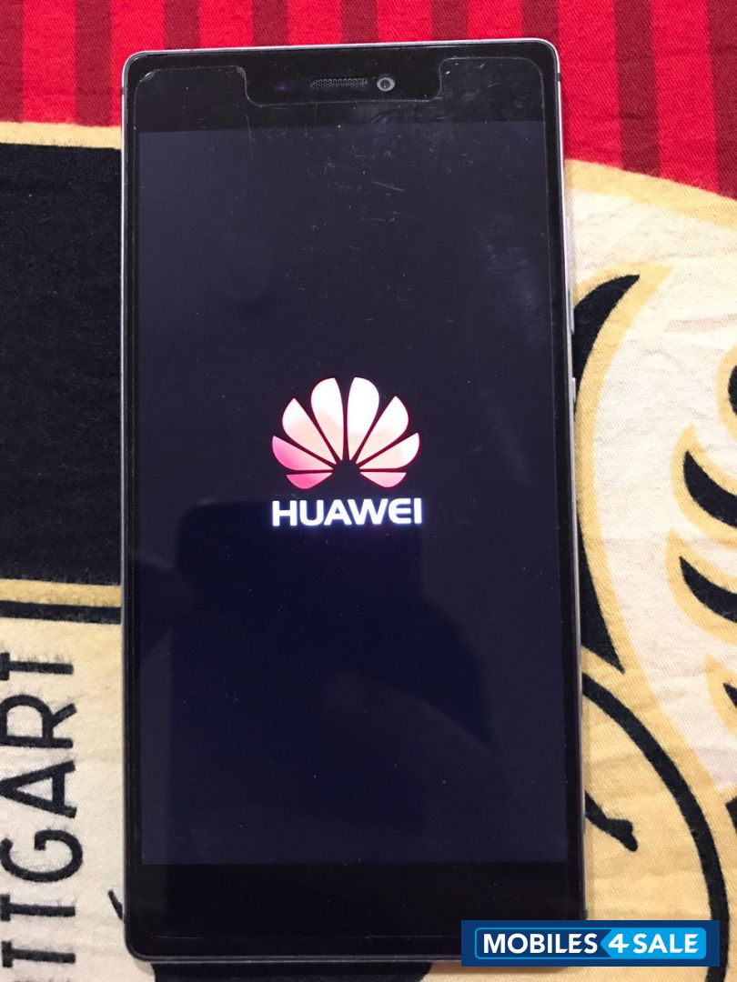 Silver Huawei Ascend P8