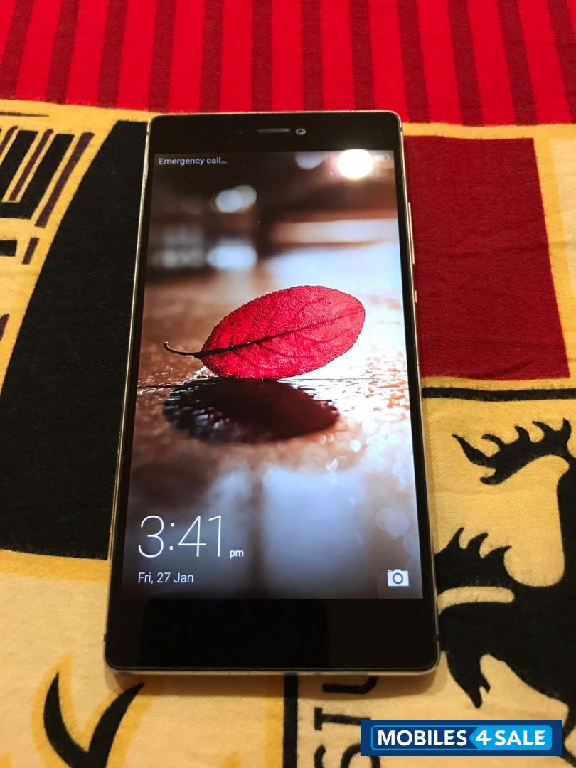 Silver Huawei Ascend P8 Silver Huawei Ascend P8