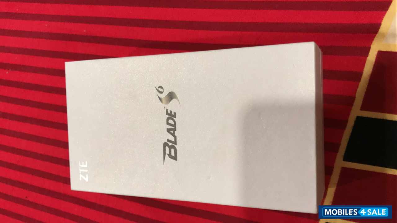White ZTE Blade S6