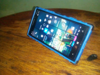 Black Nokia Lumia 930