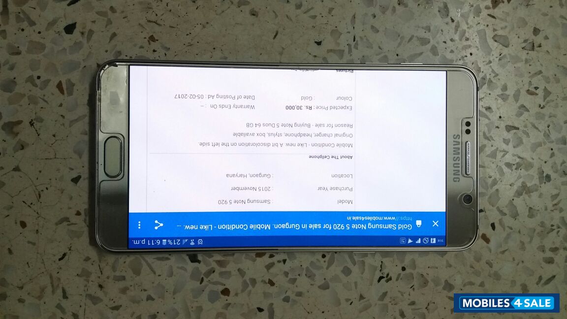 Gold Samsung Galaxy Note 5