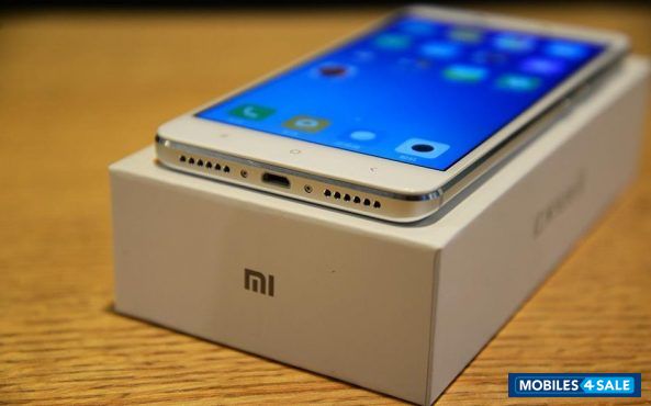 Gold Xiaomi Redmi Note 4