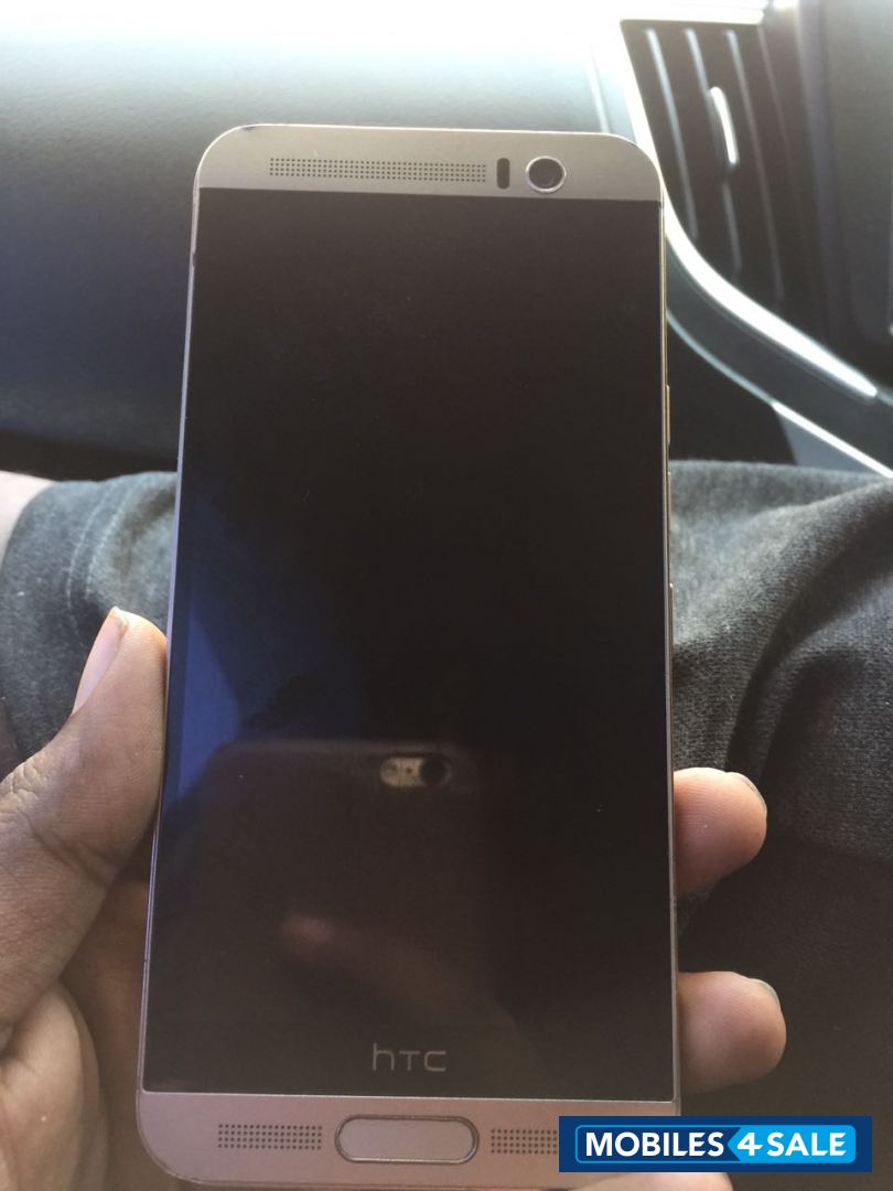 Gold HTC One M9 Plus