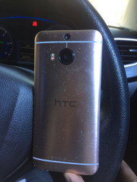 Gold HTC One M9 Plus
