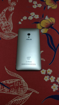 Black Asus ZenFone 5 LTE