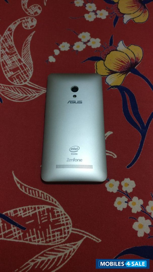 Black Asus ZenFone 5 LTE