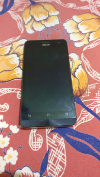 Black Asus ZenFone 5 LTE