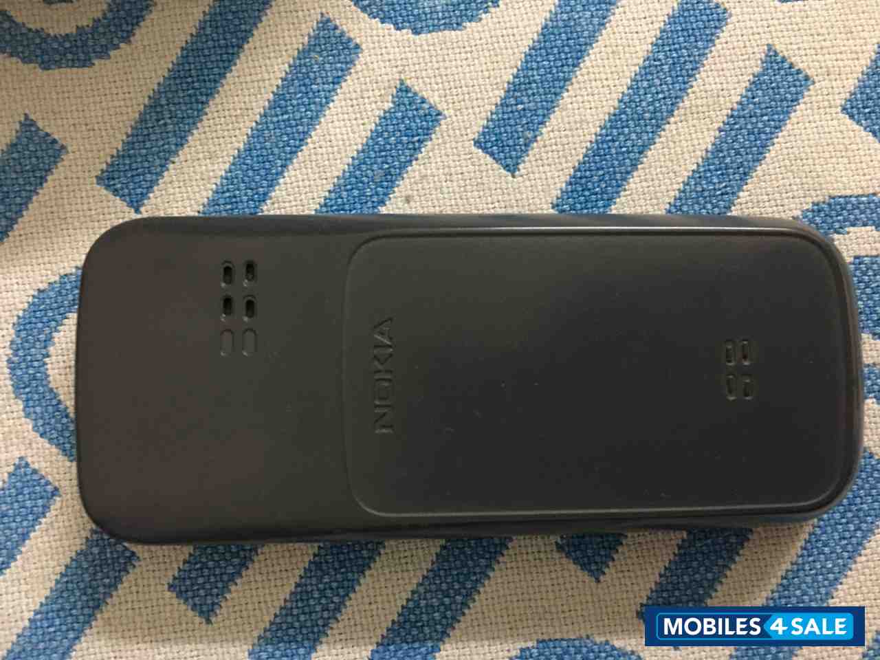 Grey Nokia 100