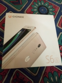 White & Gold Gionee S6s
