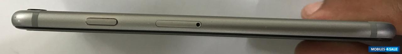 Silver Apple iPhone 6