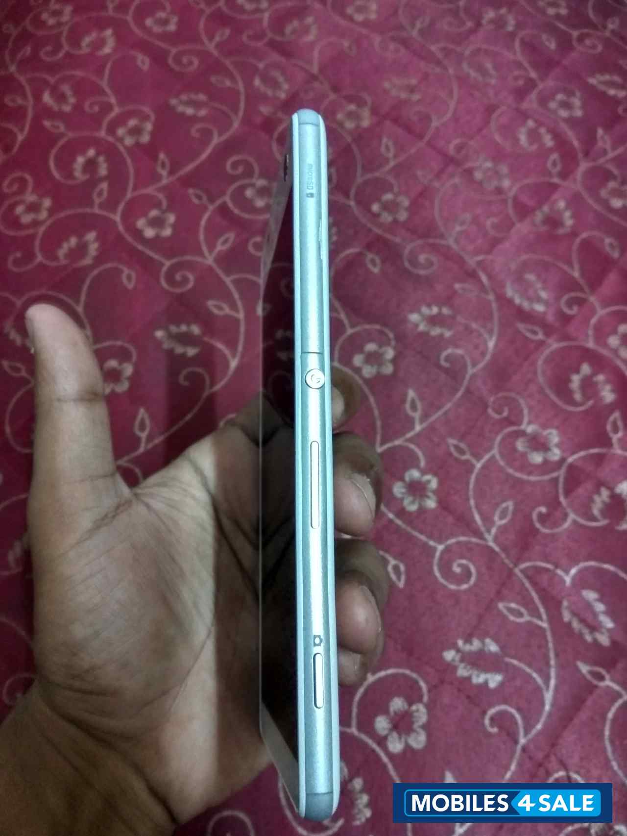 White Sony Xperia C4 Dual