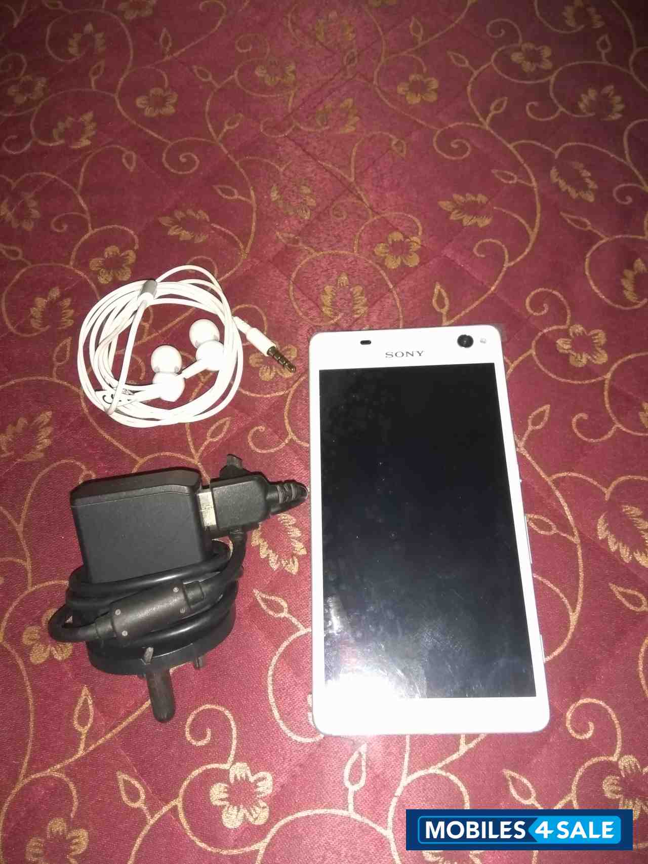 White Sony Xperia C4 Dual White Sony Xperia C4 Dual