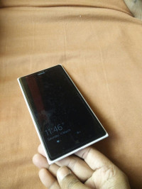 White Nokia Lumia 1520