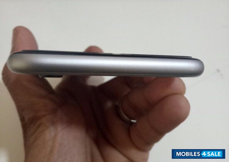 Space Grey Apple iPhone 6 Space Grey Apple iPhone 6