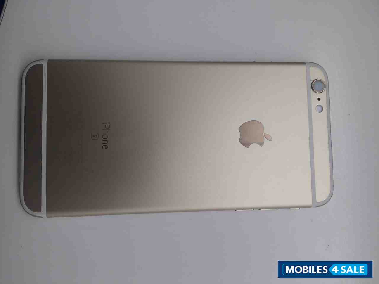 Gold Apple iPhone 6S Plus