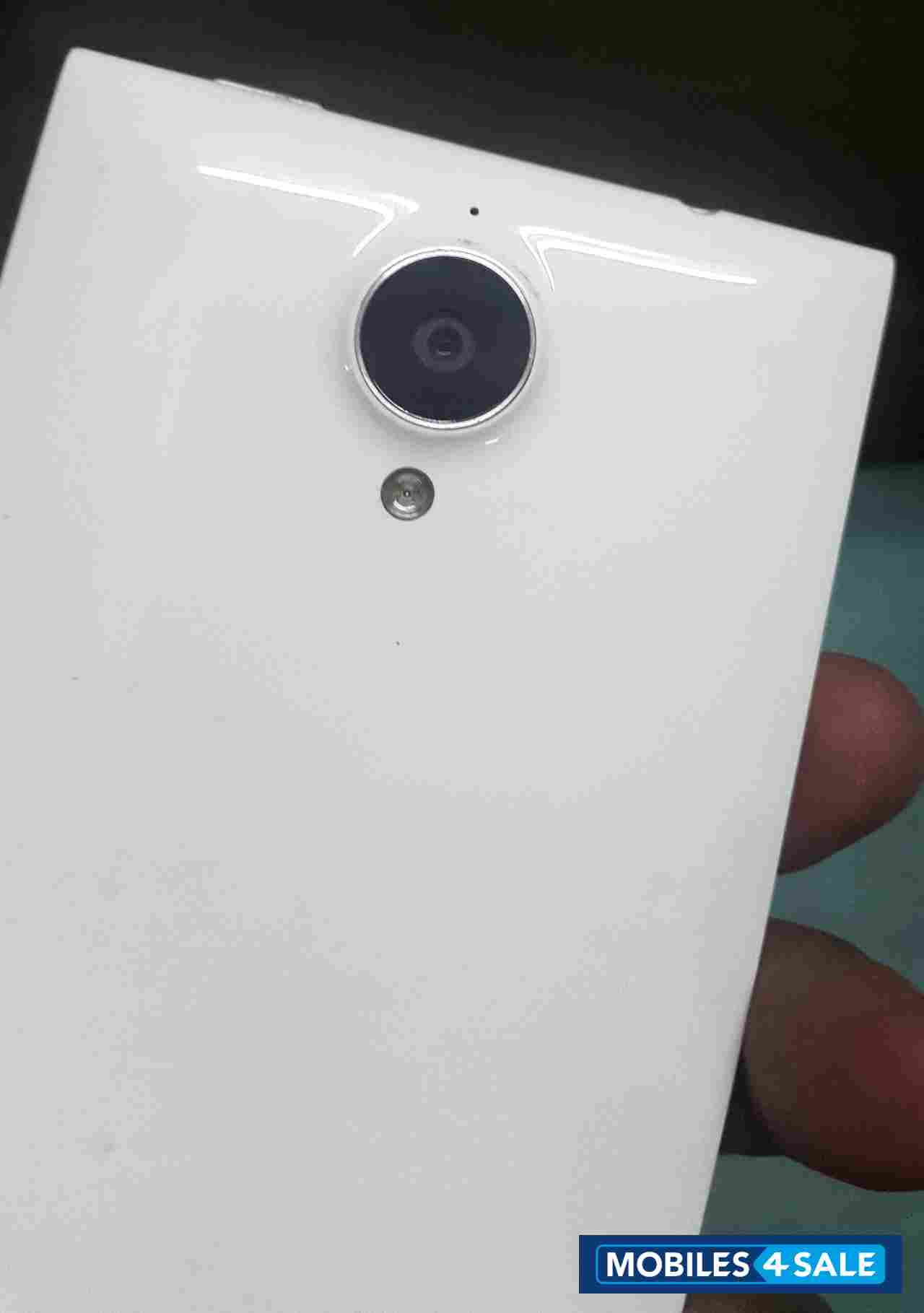 White Gionee Elife E7