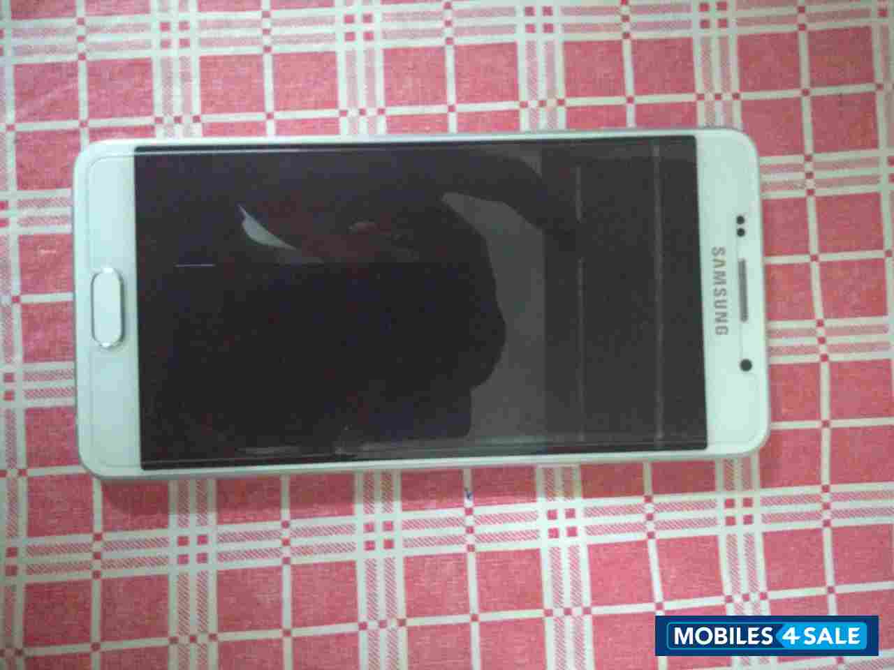 White Samsung A-series Samsung galaxy A5 2016