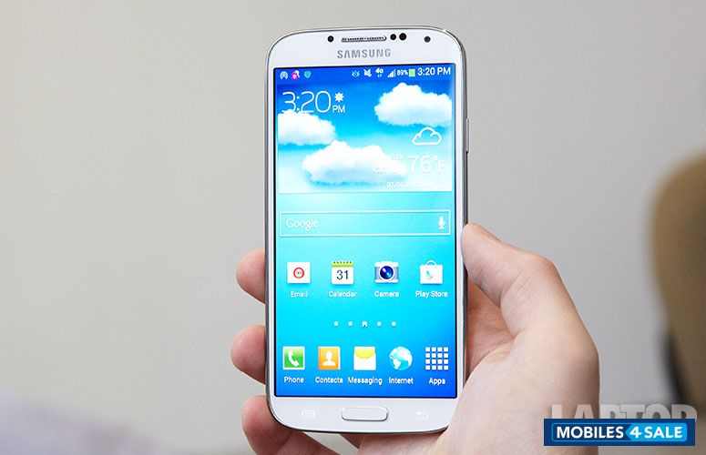 White Samsung  Galaxy s 4