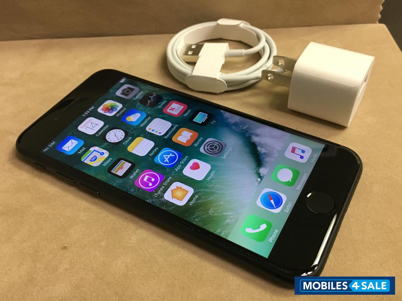 Black Apple iPhone 7 Plus