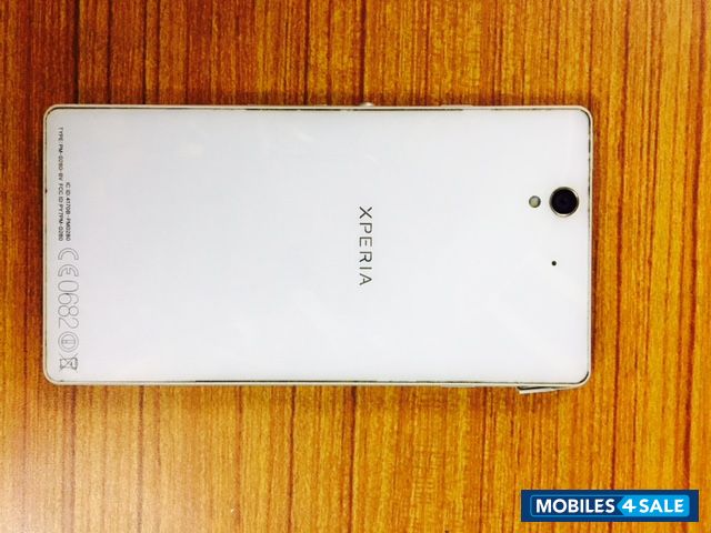 White Sony Xperia Z
