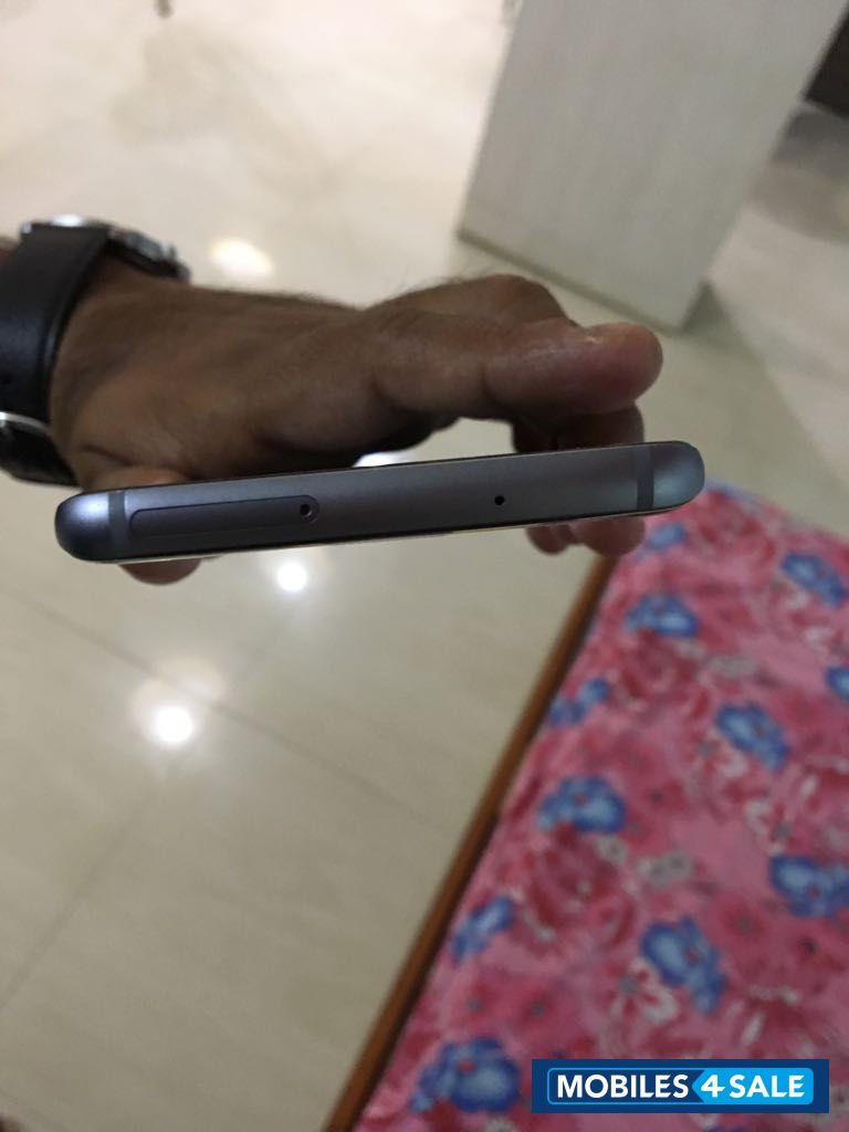 Black Onyx Samsung 4G LTE Smartphone