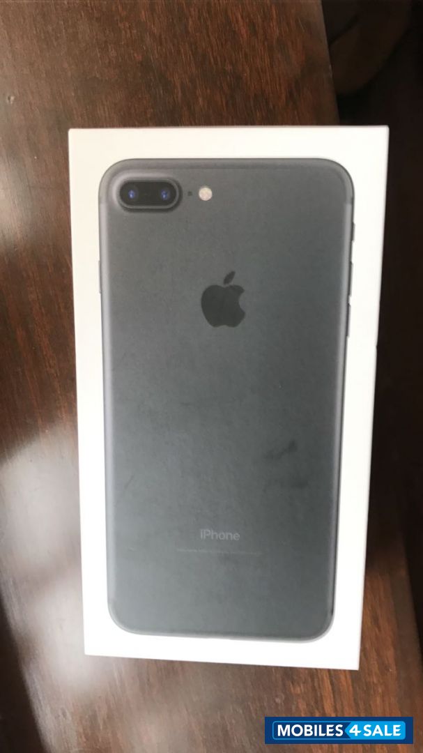 Black Apple iPhone 7 Plus