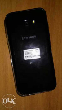 Black Samsung Galaxy A7 2017