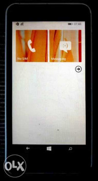 White Nokia Lumia 720