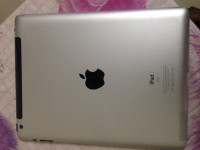 White Apple iPad Mini 3 Wi-Fi Cellular