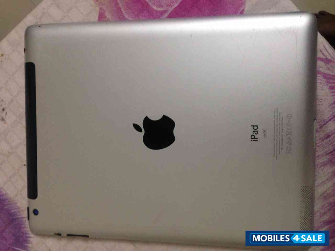 White Apple iPad Mini 3 Wi-Fi Cellular