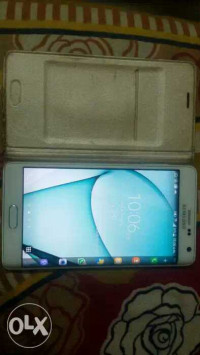 White Samsung Galaxy Note Edge