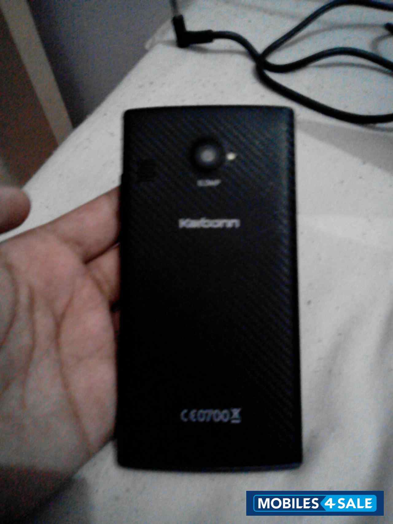 Black Karbonn Titanium s30 titanium