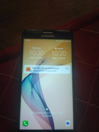 Grey Samsung J-series j7 prime