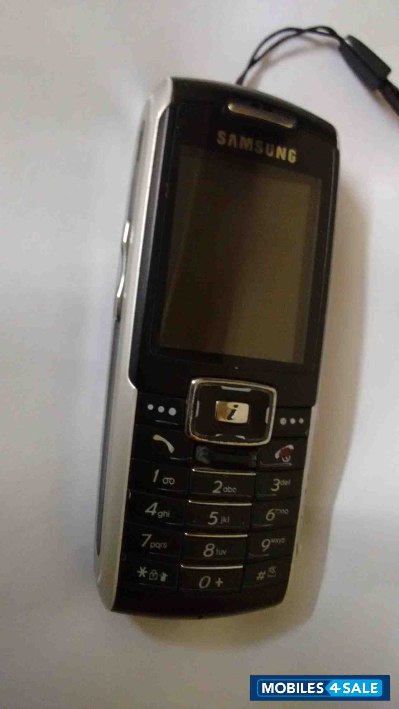 Black Samsung SGH-series SGH-X700