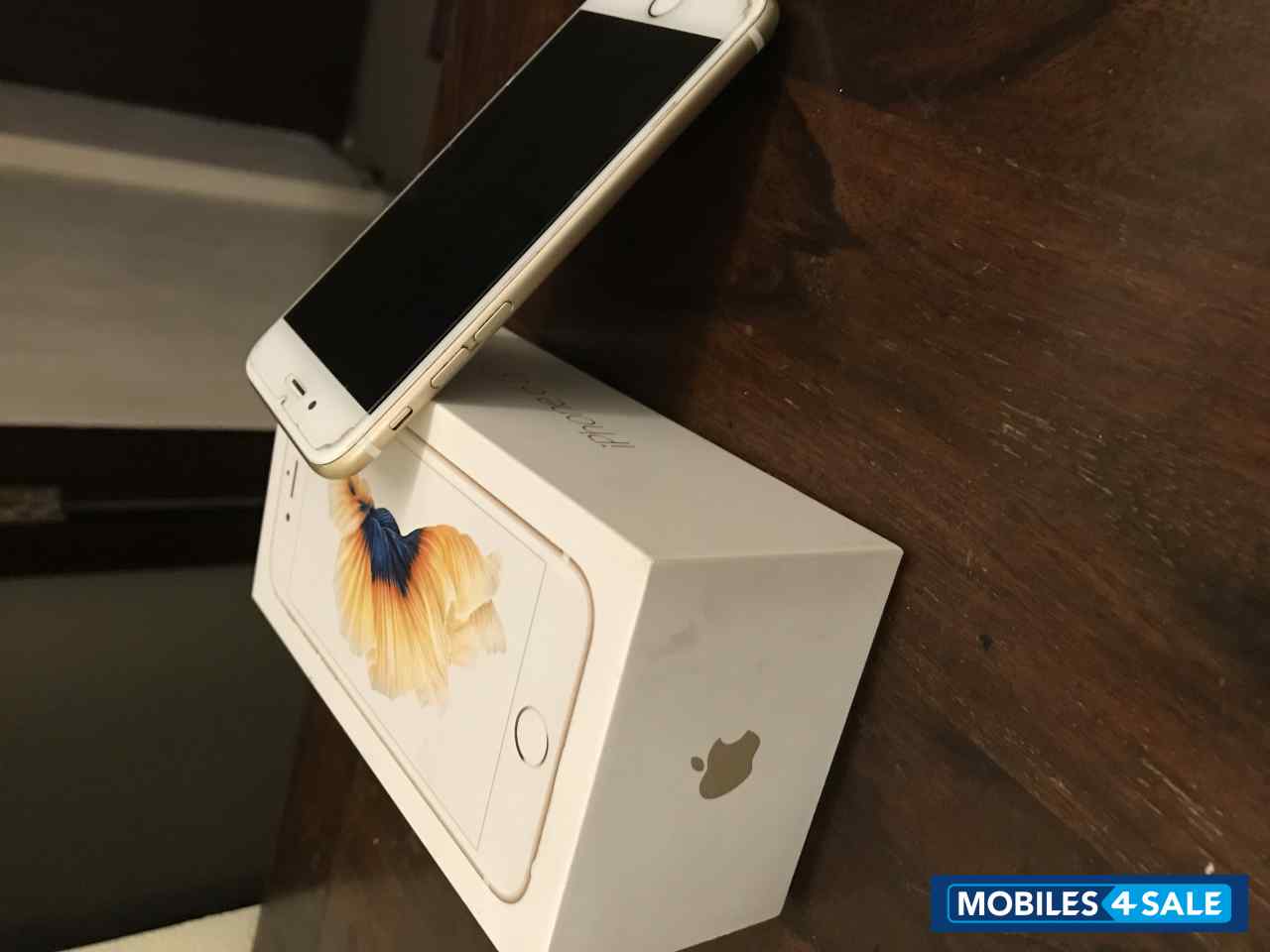 Gold Apple iPhone 6S