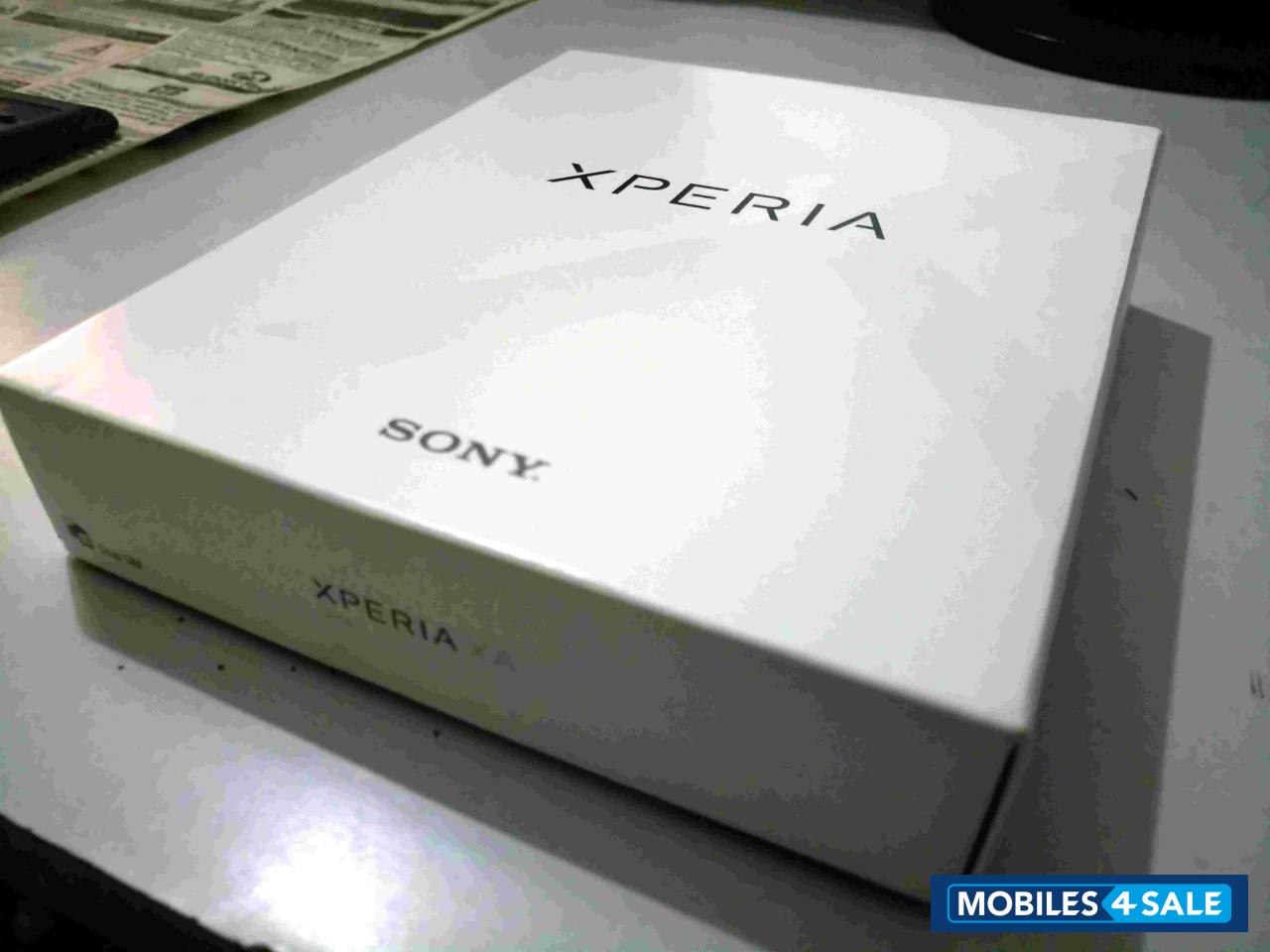 White Sony Xperia XA Ultra