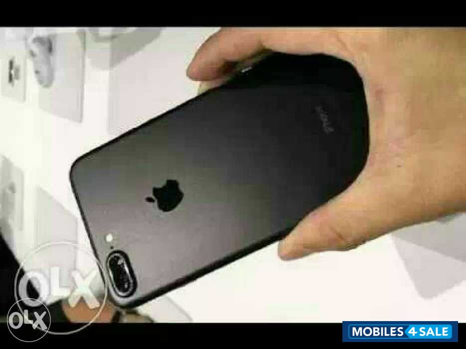 Black Apple iPhone 7