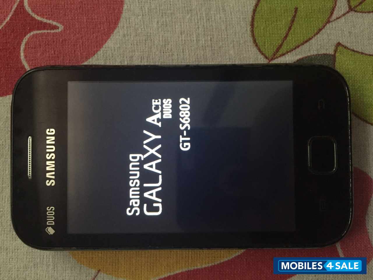 Black Samsung GT-series S6802