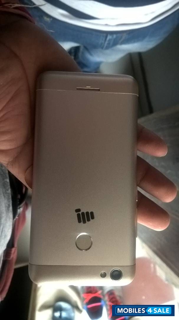 Gold Micromax Unite 4 Pro Q465