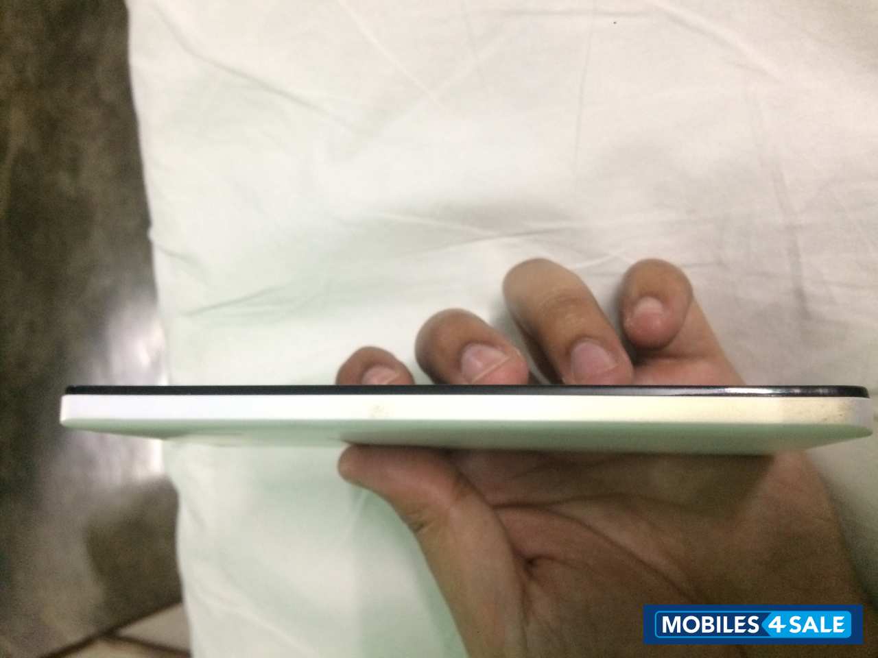 White Lenovo K-series K5a40