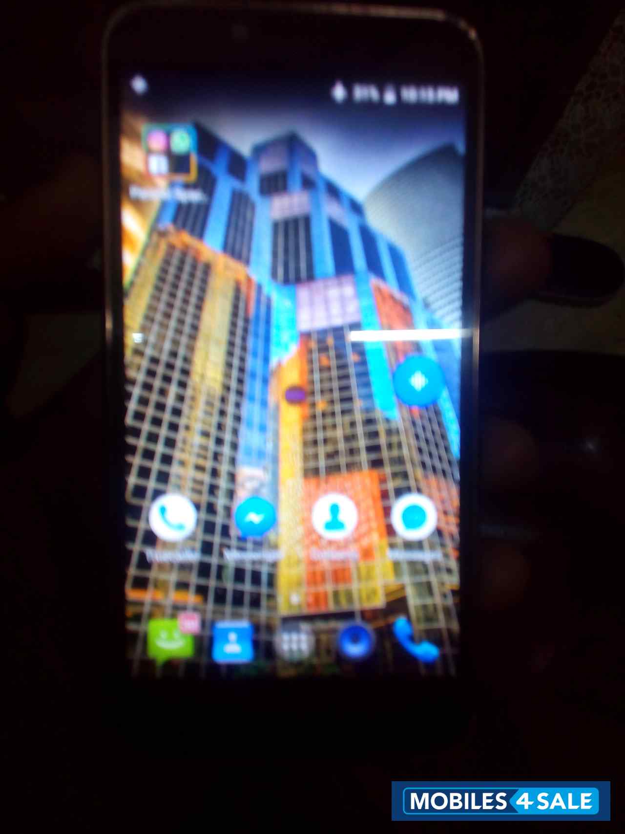 Black Karbonn Quattro L50 HD