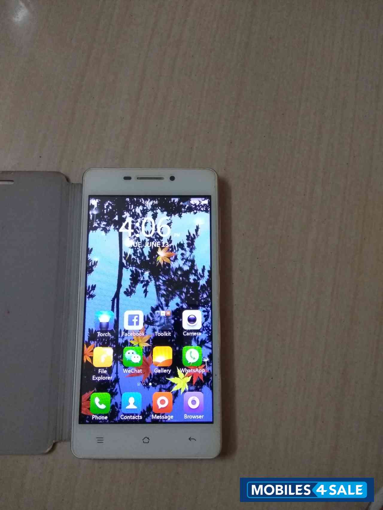 White Chinese Phone Chilli H5 White Chinese Phone Chilli H5