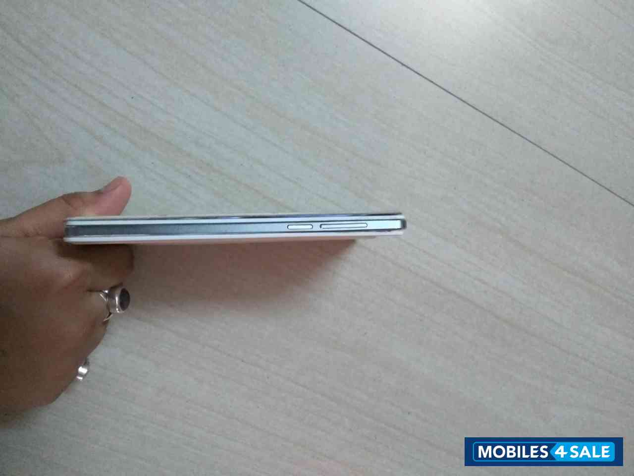 White Chinese Phone Chilli H5 White Chinese Phone Chilli H5