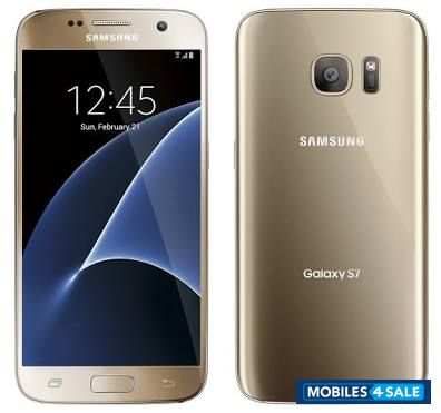 Gold Samsung Galaxy S7