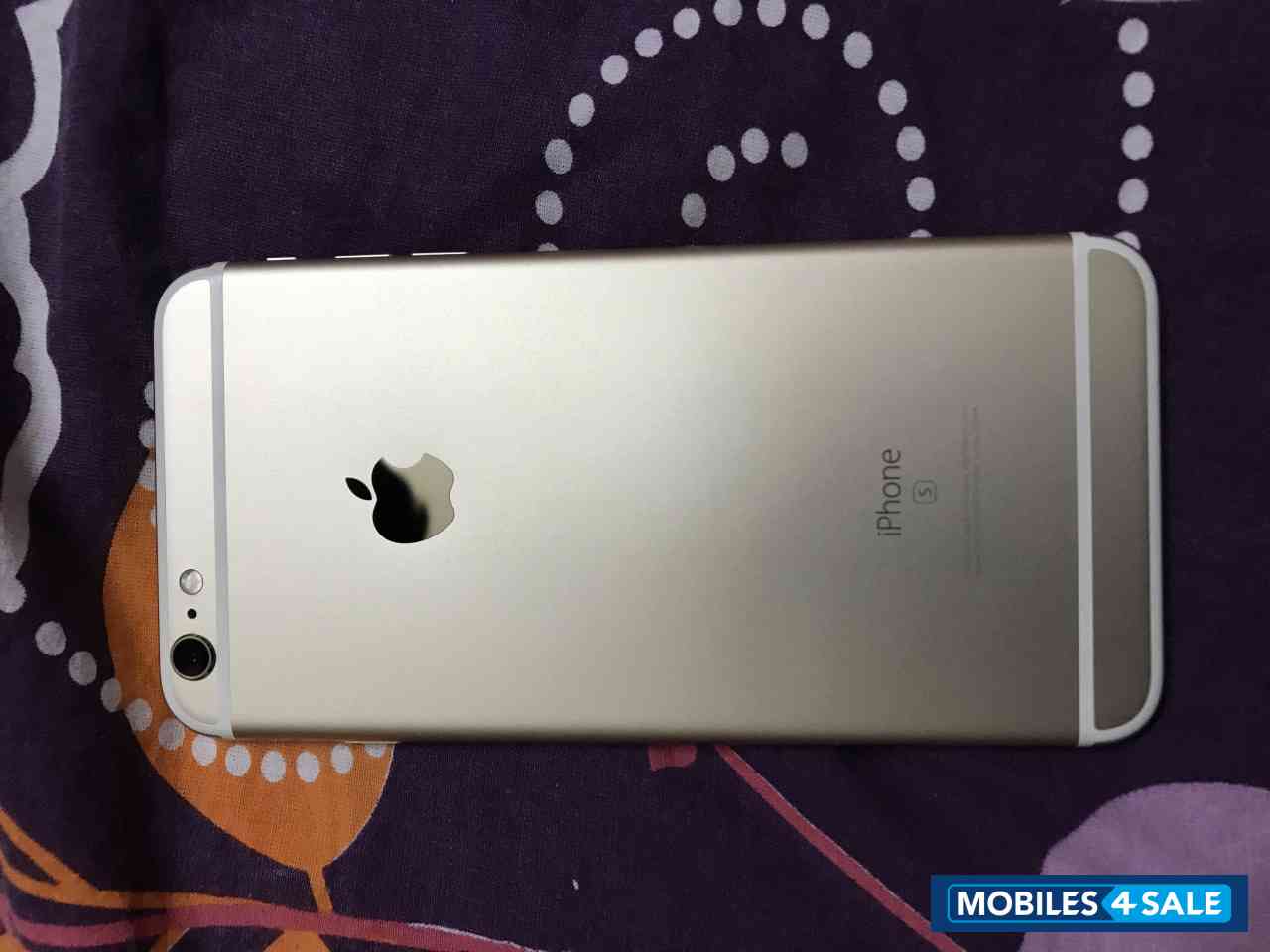 Gold Apple iPhone 6S Plus