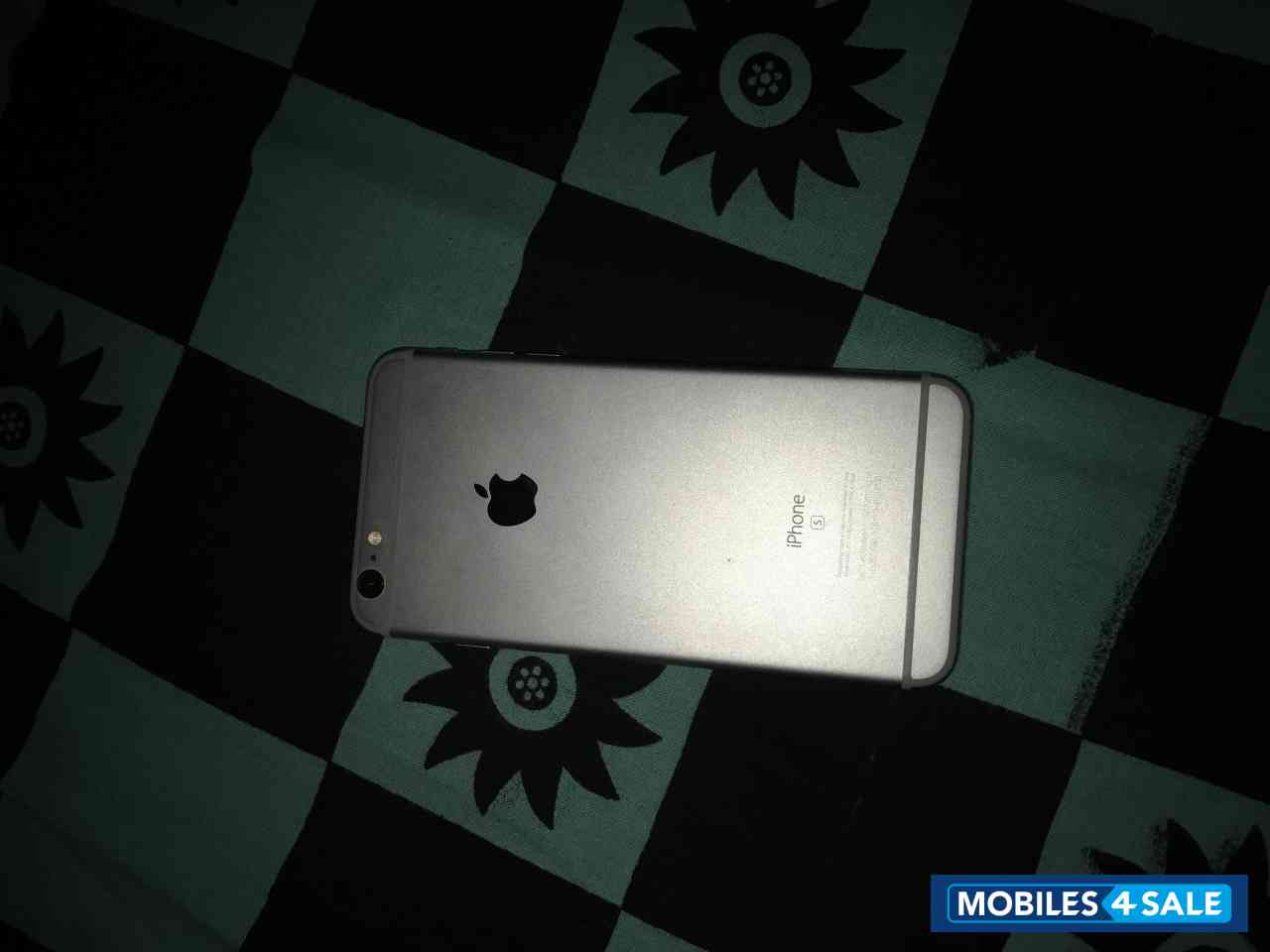 Space Grey Apple iPhone 6S Plus