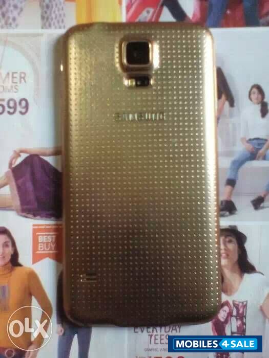 Gold Samsung Galaxy S5