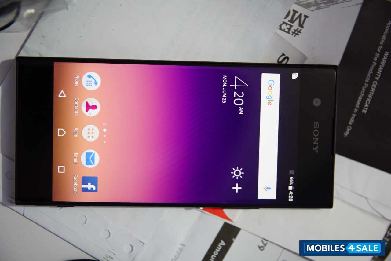 Black Sony Xperia XA1