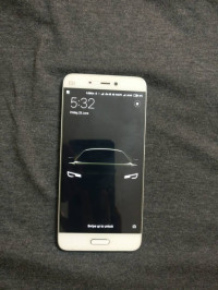 White Xiaomi Mi 5