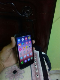 White Huawei Honor Holly